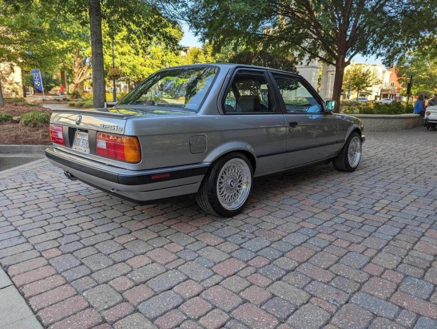 1989 BMW 325is  